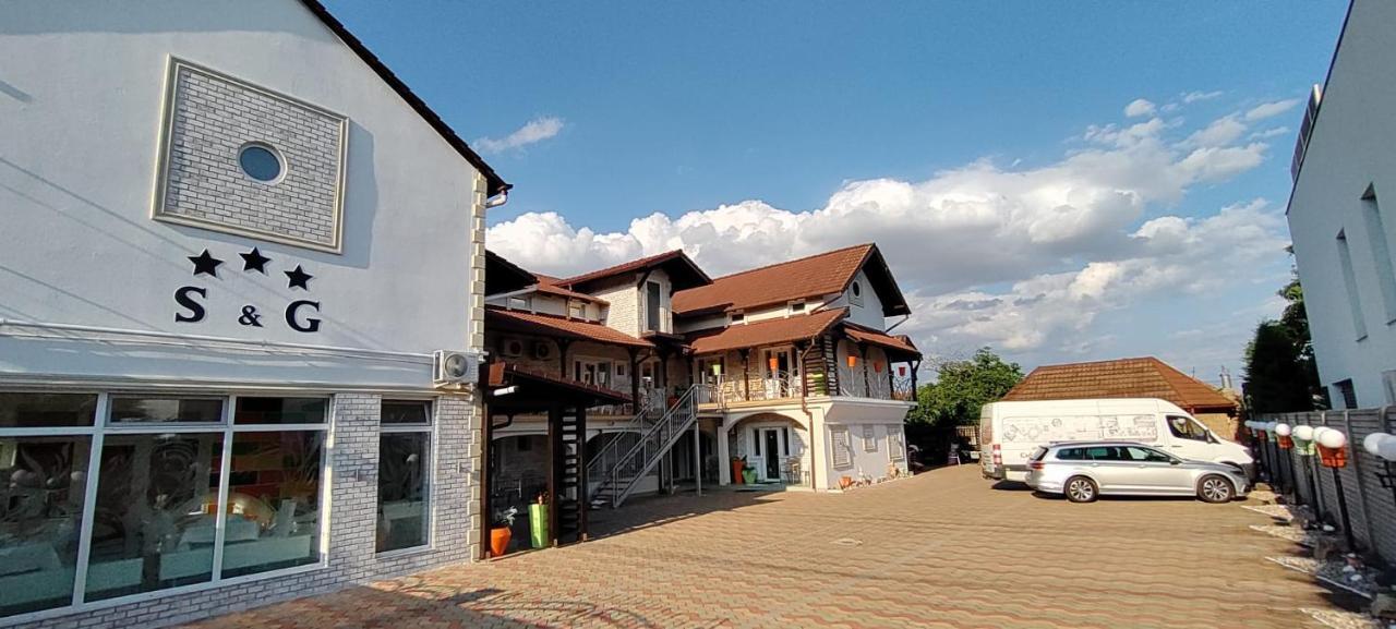 Pensiunea Sergiu & Geanina Arad Exteriér fotografie