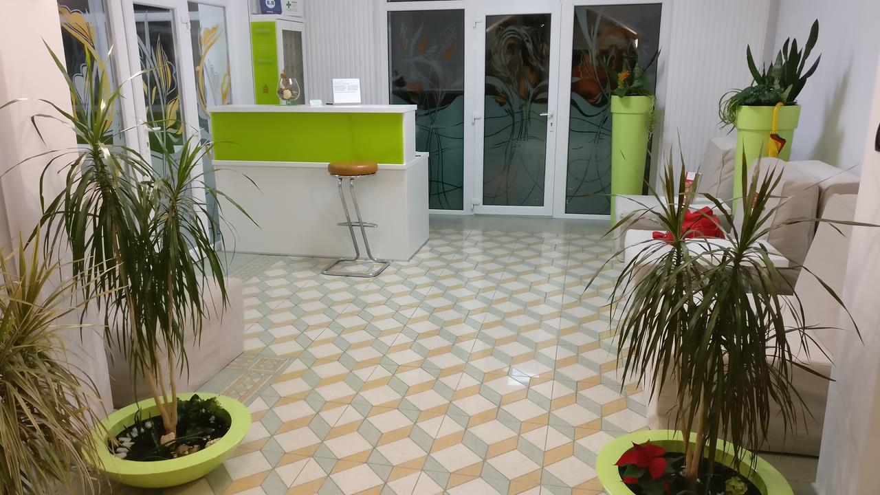 Pensiunea Sergiu & Geanina Arad Exteriér fotografie