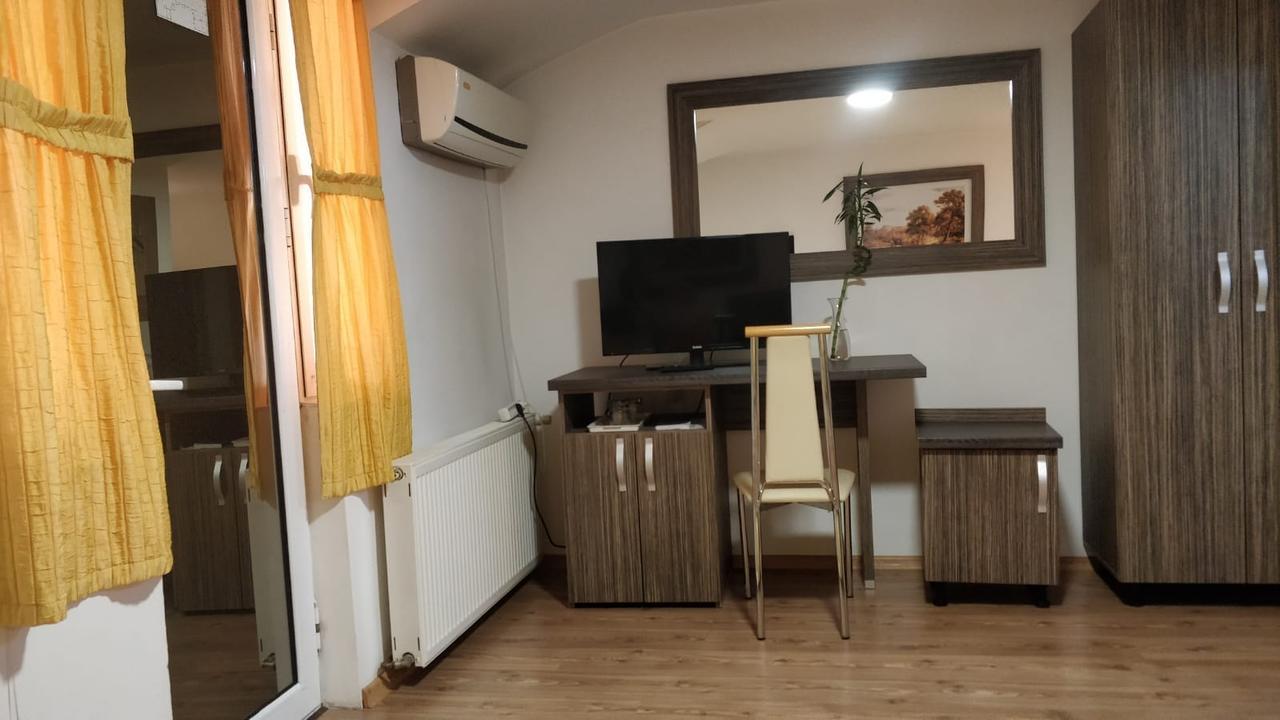 Pensiunea Sergiu & Geanina Arad Exteriér fotografie